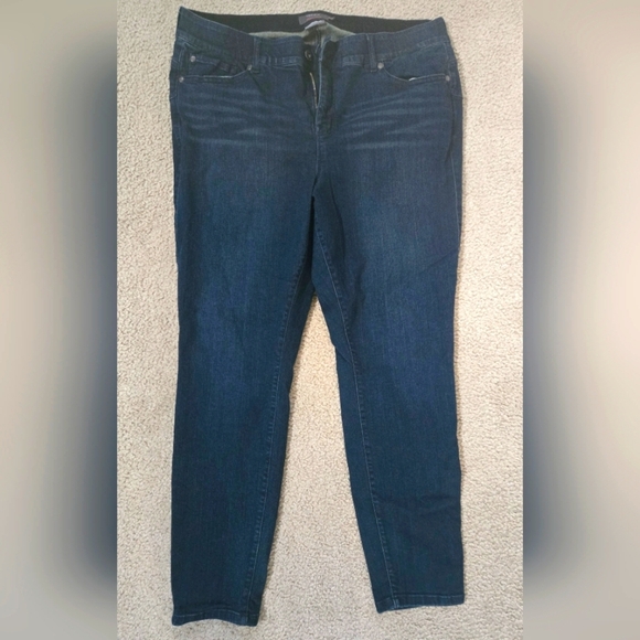 Torrid Bombshell Skinny Jeans Size 20 Regular - Picture 1 of 3